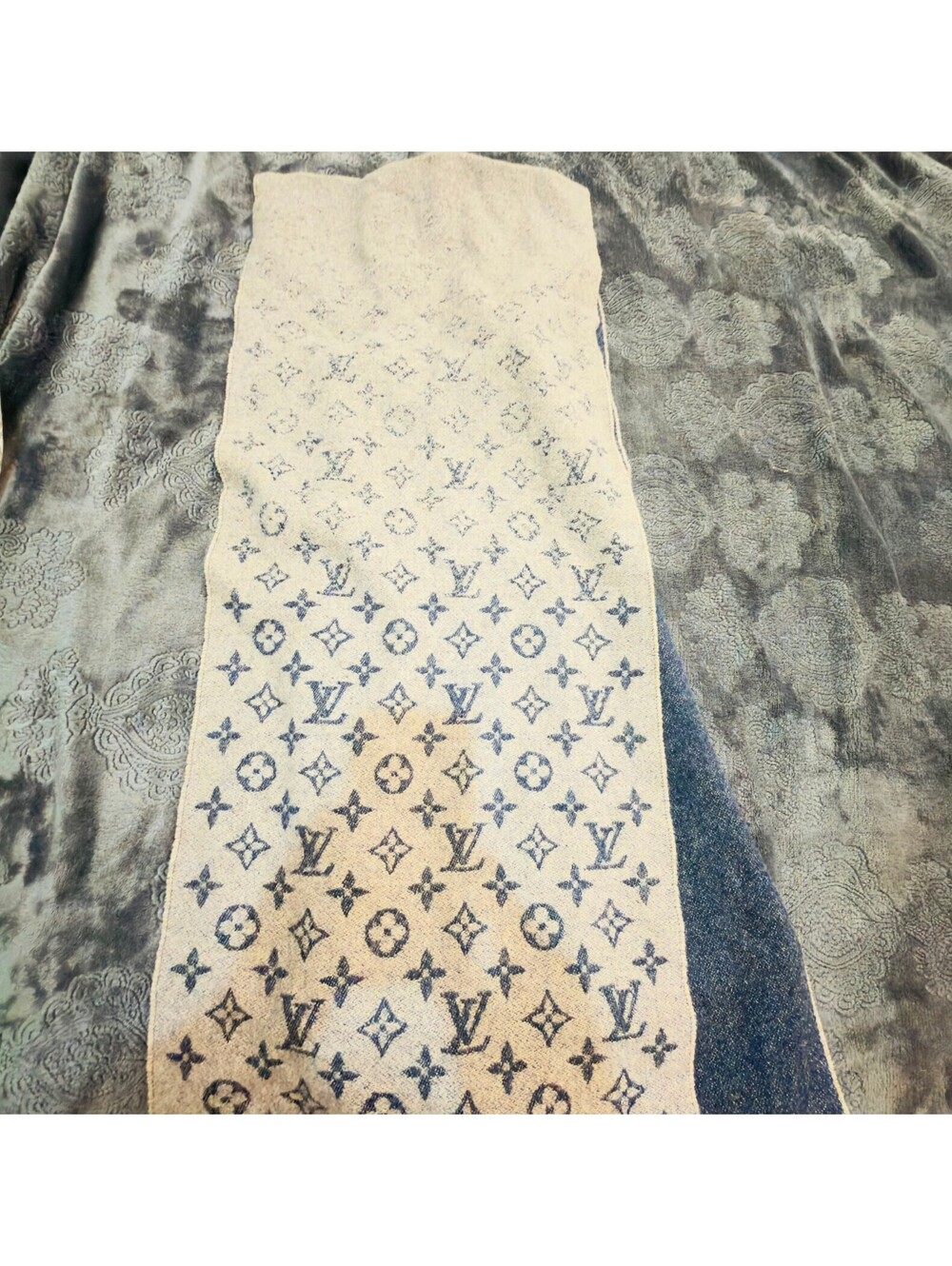 Louis Vuitton Blue and Beige Wool Cashmere Monogram Scarf